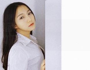 GIRLT果团网 – 梦心月的双人写真：聚光灯下的默契，让我看呆了