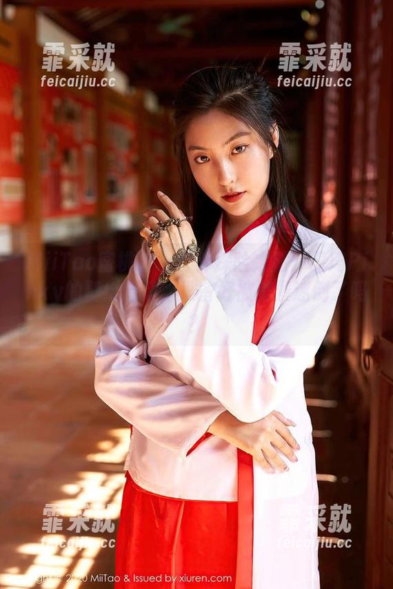 MiiTao蜜桃社-佩琦Pinky MiiTao蜜桃社 - 户外探险之旅:佩琦Pinky的壁纸合集,准备好被美景迷倒了吗?