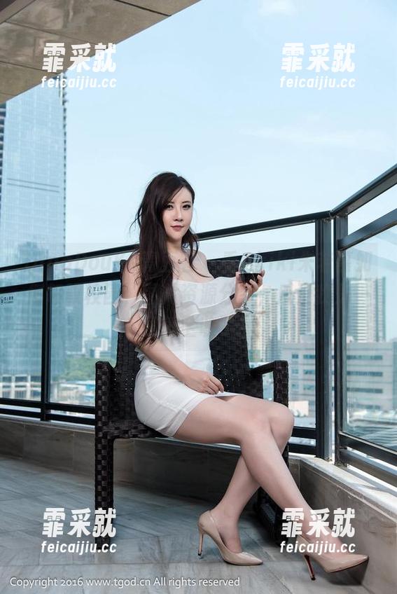 QingDouKe青豆客 - 看Akiki朱若慕如何驾驭校园，图片资源分享，反正我是一口气全收了！