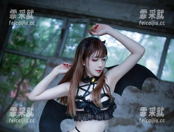 Sakiiii翎柒 拯救你的尬聊技能!Sakiiii翎柒的吾妻套图带来灵感,赶紧下载随身携带!