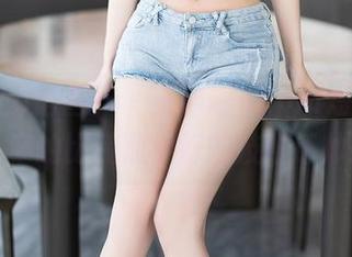 XIAOYU语画界 – 王馨瑶yanni短裙福利：穿的比我数学好的技术还帅！