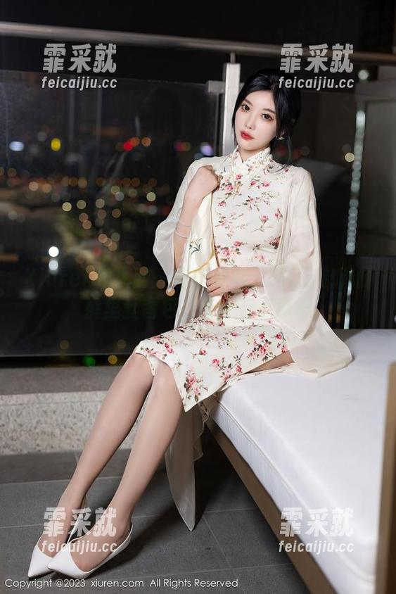 Xiuren秀人网-Mila嘟嘟 Xiuren秀人网 - 吸睛福利!Mila嘟嘟的裤里丝图包,或许有点意思