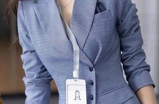 Xiuren秀人网 – 小薯条nienie的皮衣写真，看到得我直呼：“这就是个风的使者吗？”