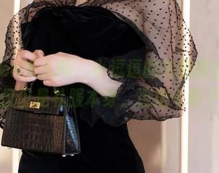 Xiuren秀人网 – 小逗逗的礼服图库，让你不仅仅是礼服本身，还是个段子手！