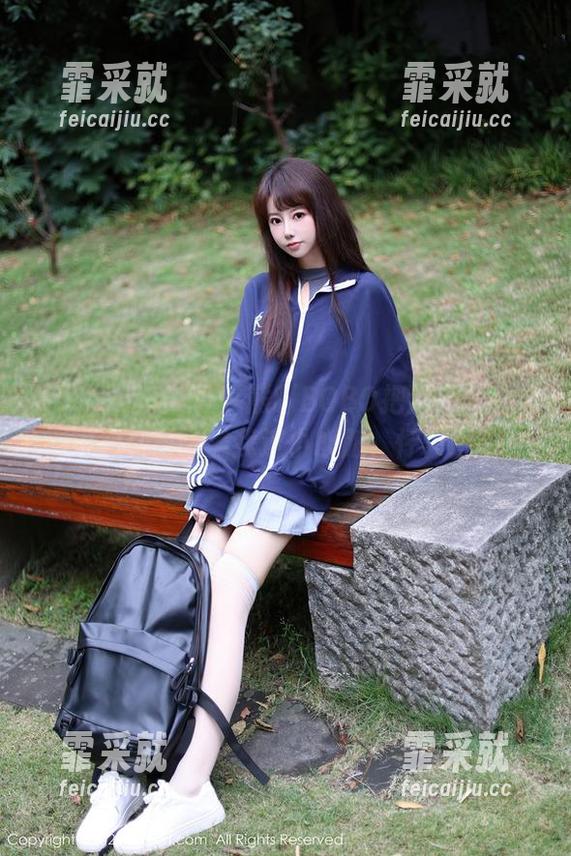 Xiuren秀人网-熊吖BOBO Xiuren秀人网 - 熊吖BOBO把油亮写真玩得淋漓尽致,瞧我这小心脏,怦怦直跳!