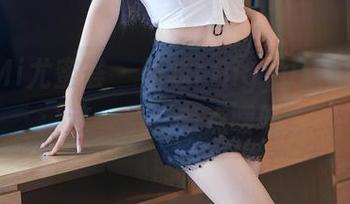 YouMi尤蜜荟 – 品味Lingyu的JK图集：这一秒，有点暧昧！