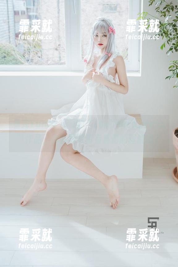 看完Yuna(윤아)的“LeeheeExpress”作品，你会对写真有其他的理解吗？