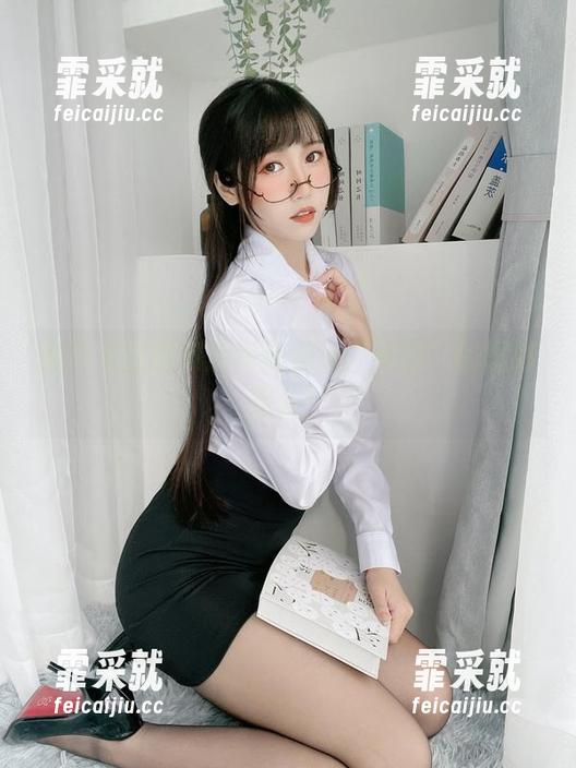 看不呆猫如何用网袜创造“美图”的微妙魔力！