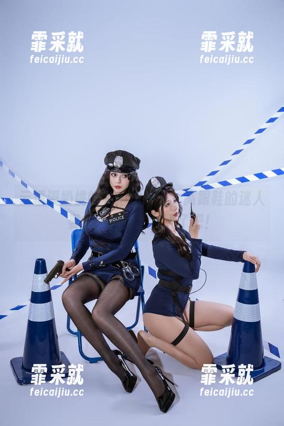 云溪溪奶桃 云溪溪奶桃的私拍拍一下,高跟鞋的迷人姿态,图片太撩人了吧!