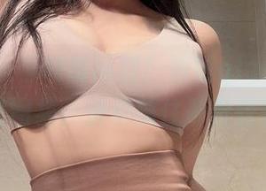 微密圈 – 福利时间到！俏妞qiaoniuTT镂空图集，快来抓住那份轻盈！