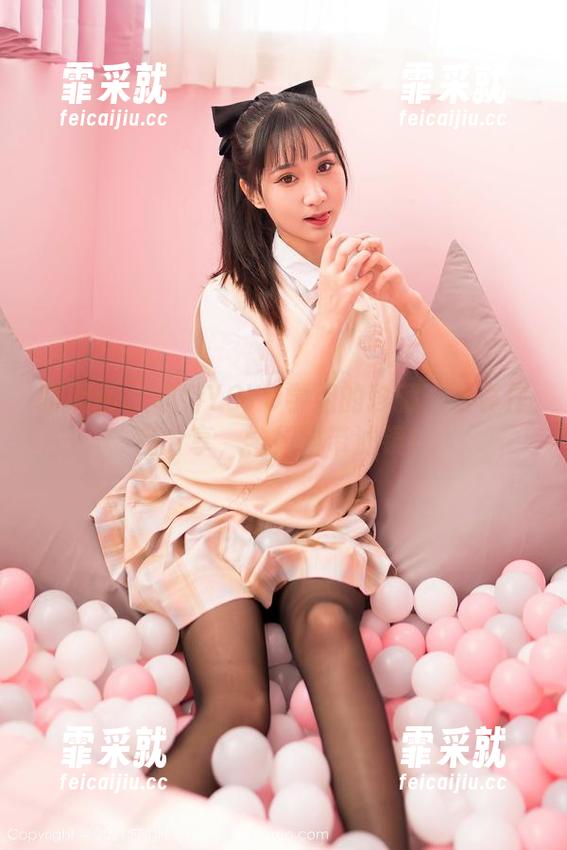 嗲囡囡-模特YOYO 嗲囡囡 - 模特YOYO学姐的珍藏:写真作品分享,学姐自带滤镜!