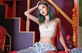 嗲囡囡 – 潘琳琳ber亲临浴室，找到了“印刷”的高清感，下载不等人。