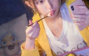 在下萝莉控ii新作，镂空风格私拍合集，真的是有种“透视”的感觉在。