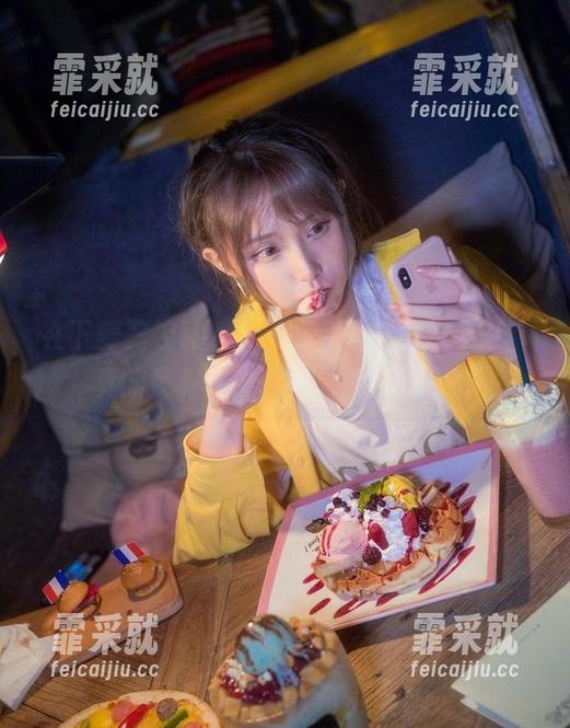 在下萝莉控ii 在下萝莉控ii新作,镂空风格私拍合集,真的是有种“透视”的感觉在。