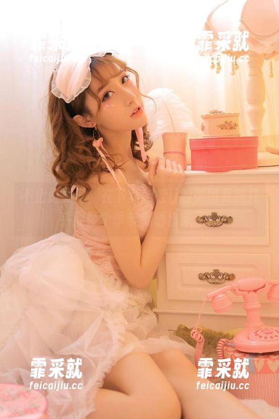在下萝莉控ii 不止是夏日,在下萝莉控ii的美图更新几乎要整个季节都晒出来了!