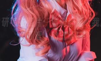 妖君白研毛衣照片：满满都是‘我就是这么可爱’的气场！
