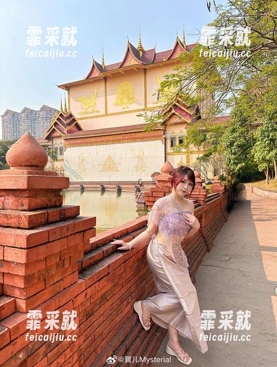 高清写真里的宝儿mysterial修女，似乎在说“我是一个与众不同的修女”。