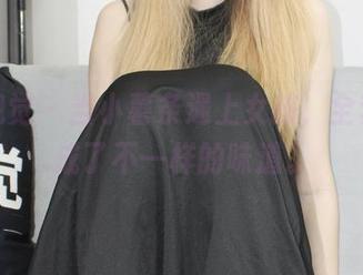 小众视觉 – 当小薯条遇上女孩，全套写真成了不一样的味道。