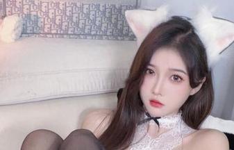 听说小小奶瓶儿的白色蕾丝又上线了，我的图库已经开始发光了！