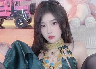 小小奶瓶儿的空姐图集，快来下载，给你的日常洗个“空姐”澡！
