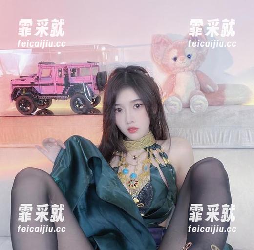 小小奶瓶儿 小小奶瓶儿的空姐图集,快来下载,给你的日常洗个“空姐”澡!