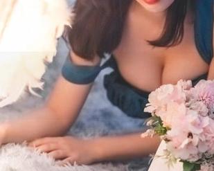 小酥酱的美图套图：清纯如同奶茶，要不要加点料呢？
