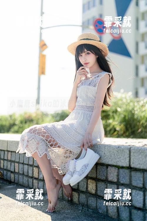 小鹿鹿shika 小鹿鹿shika的泳装美图,分分钟让人想跳进水里