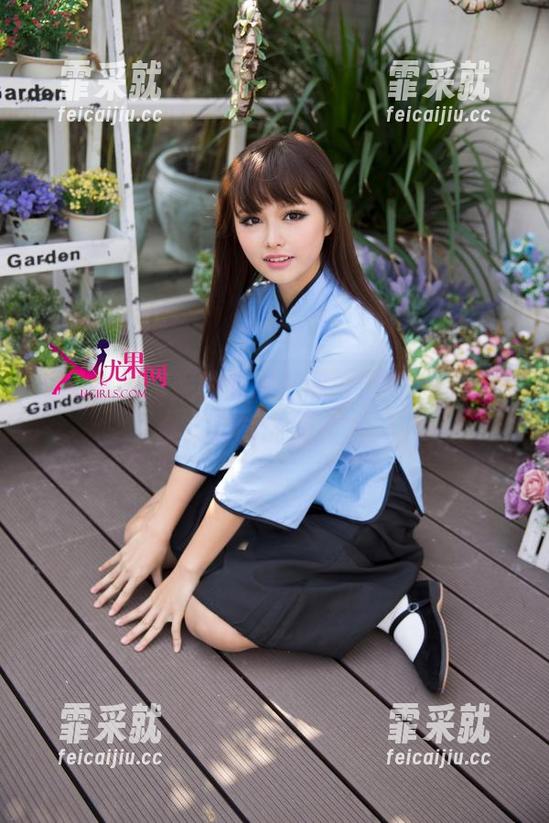 尤果网-米妮 尤果网 - 米妮的隐藏技能:厨娘,哈哈,全在定制的图片里!
