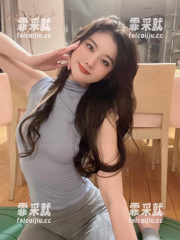 微密圈 - 分享一下就是阿朱啊的4月套图，谁说春天总该是百花齐放，其实可以是各种风格的绚烂！
