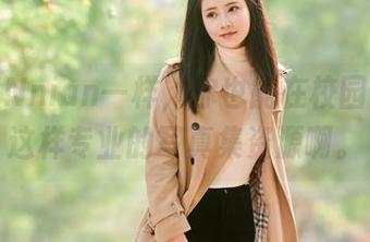 像年年Nnian一样，你也能在校园里找到这样专业的写真集资源啊。