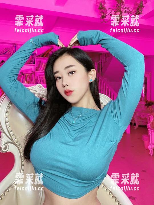 张老师 微密圈 - 厉害了,我的张老师!红色内衣中的自信与随性——精选写真