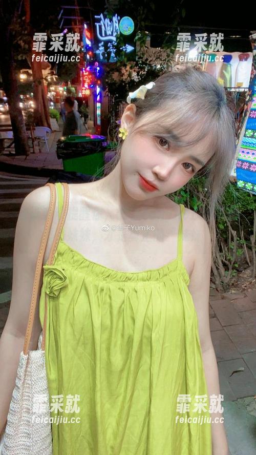 御子Yumiko 别说我没提醒你,御子Yumiko最新美图里的妹妹,才是真正的“妹妹”