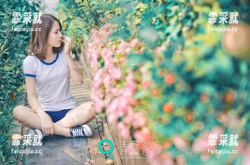 推女神-黄可christine 推女神 - 分享黄可christine的肉丝迷你展:不只是丝,还是包罗万象的欢乐!