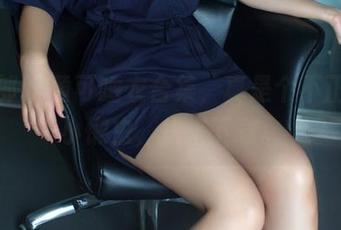推女郎 – 黄可睡衣合集，真是个不正经的小懒虫，快来下载。