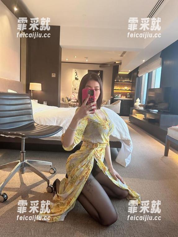 微密圈 - 向果儿Victoria致敬，怎么能错过这份少女写真下载？