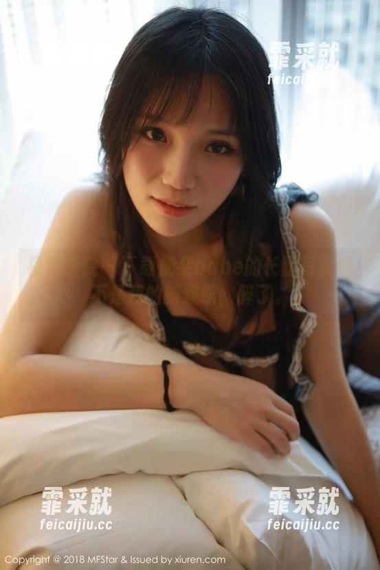 模范学院-加朵babe 模范学院 - 下载加朵babe的长腿写真怕不是我的新兼职,醉了。