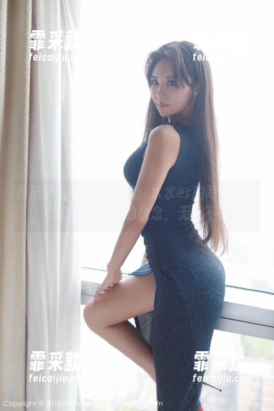 模范学院-水水er 模范学院 - 修女写意:水水er的写真合集,恍若一场轻柔的执念,无处不在。