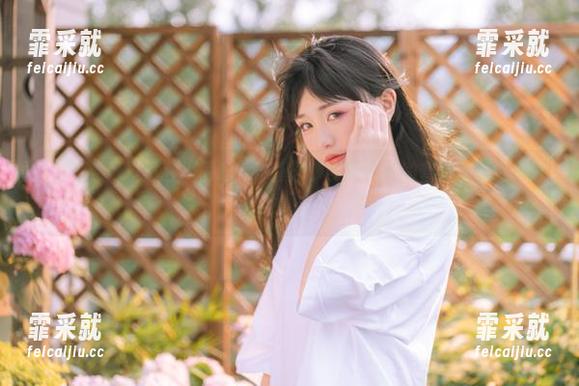 爆机少女喵小吉 私拍竟然可以这种“微醺”,爆机少女喵小吉的套图就是意外惊喜!