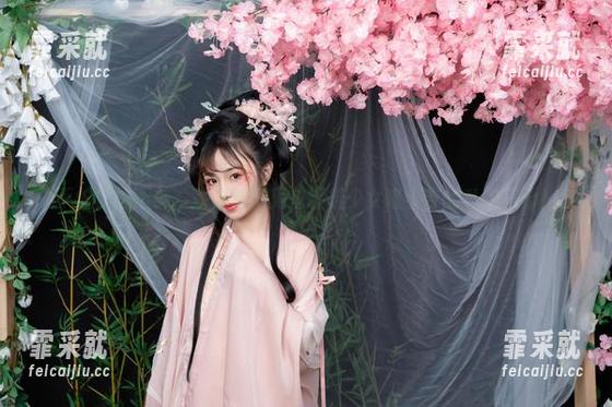 爆机少女喵小吉 不怕你拍不美,就怕你没见过爆机少女喵小吉的私拍美脚!