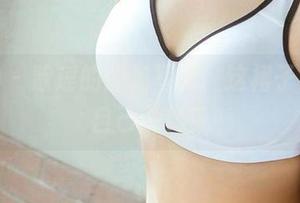 爱尤物 – 歆瑶的旗袍写真，这裙子好像能自己跳舞？