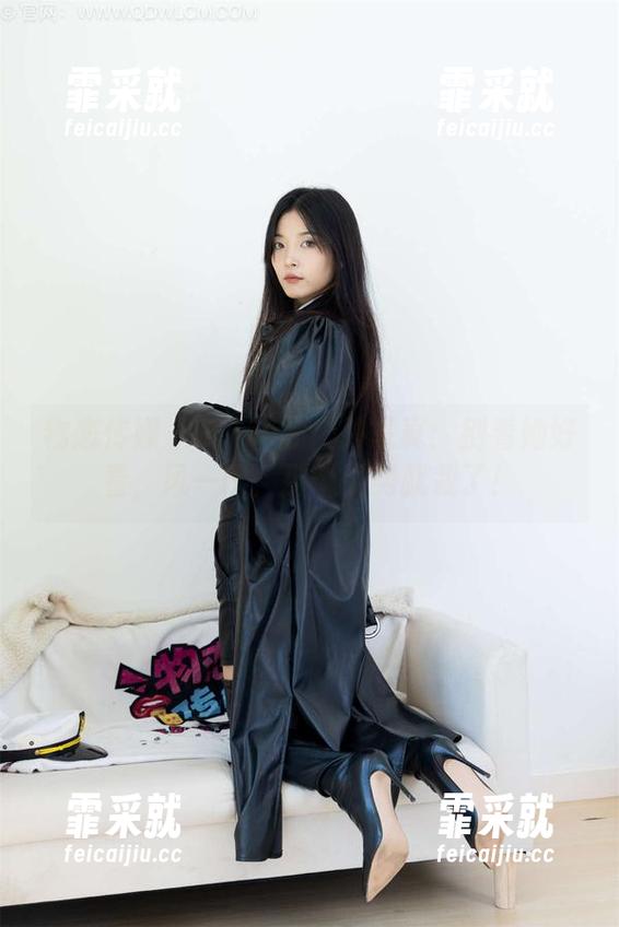 物恋传媒-elise 物恋传媒 - Elise的户外写真:别看她好看,风一吹,那个姿势就栽了!