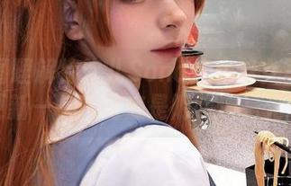 我试图理解特软儿Sona这本修女写真集的更新——这到底是阴暗还是光明？