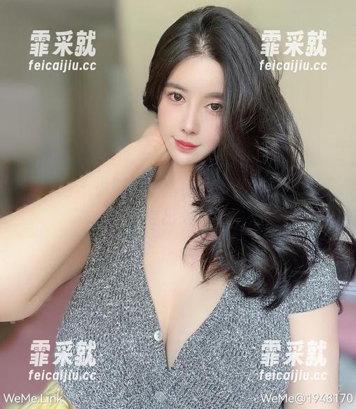 猪小七 微密圈 - 小憨态,猪小七的私拍套图中可爱溢出来了。