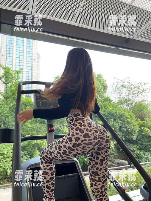 禅雨儿Lynne 微密圈 - 禅雨儿Lynne的温柔合集:这个女人让雨声都变得有点娇羞