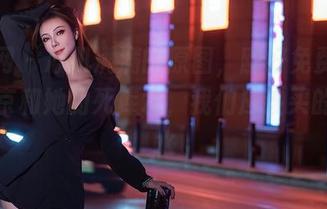 秀人网 – 心机满满的原图，刚好免费！大美媚京和她的死库水，我们应该买的不是水