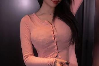 秀人网 – 玛鲁娜Manuela又在腿上做文章，最新写真集更新，不来看真的可惜！