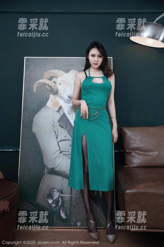 秀人网-程程程 秀人网 - 最新‘灰丝图库’来了!程程程的捧腹逗趣让你想问:灰丝能吃吗?