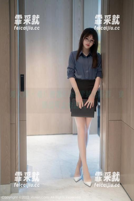 秀人网 - 看！茜茜Kimi学妹的写真，免费的可太会撩人了