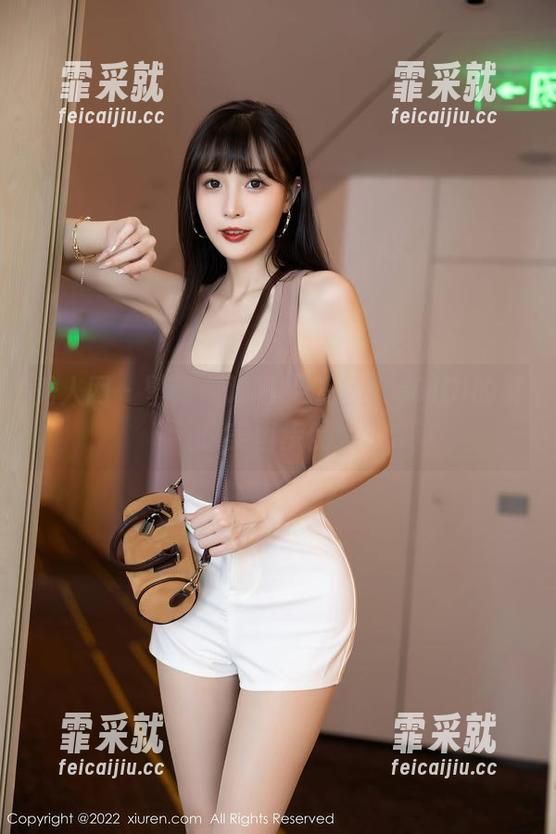 秀人网-黄婧GIGI 秀人网 - 壁纸奔跑吧,跟上黄婧GIGI的夏日美图步伐!