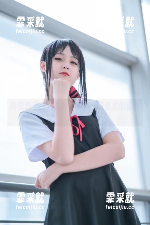 秋楚楚不秃头 秋楚楚不秃头粉色写真:一场私拍的颜色派对